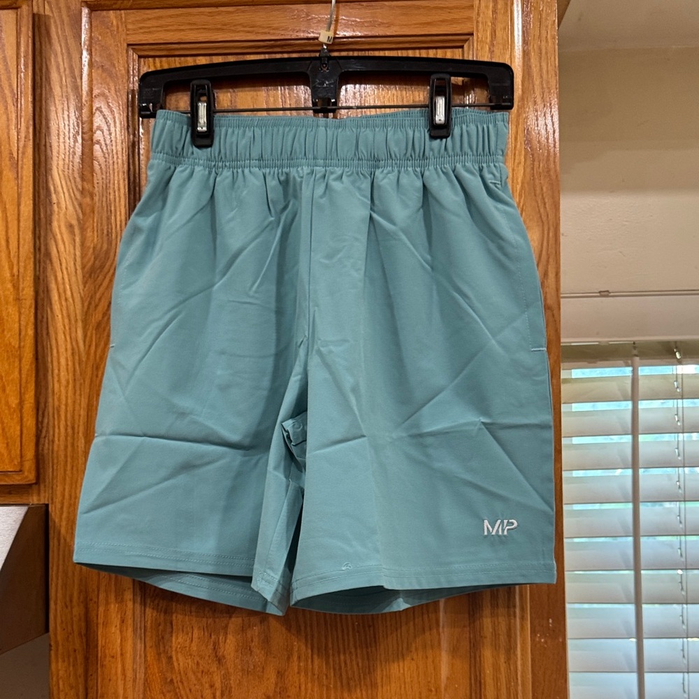 NWT MEN’s MyProtein Aqua 9” Sports Shorts size SMALL (28-30)
